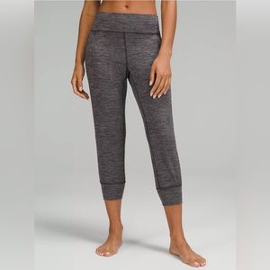 Lululemon Alighn Jogger Crop NWT